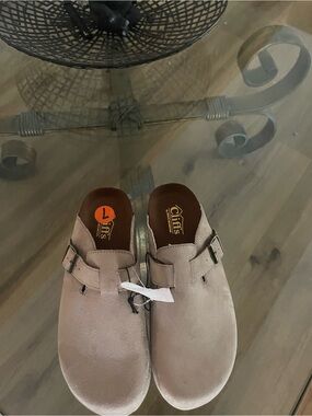 Cliffs by WHITE MOUNTAIN Women's Taupe Buckle Slip-On Moccasins
